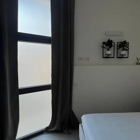 דירה Lux Loft- Downtown Gem